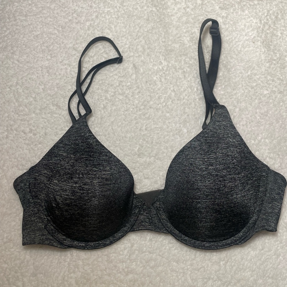 Victoria’s Secret Bra Uplift Semi Demi 32A Excellent Lightly Used